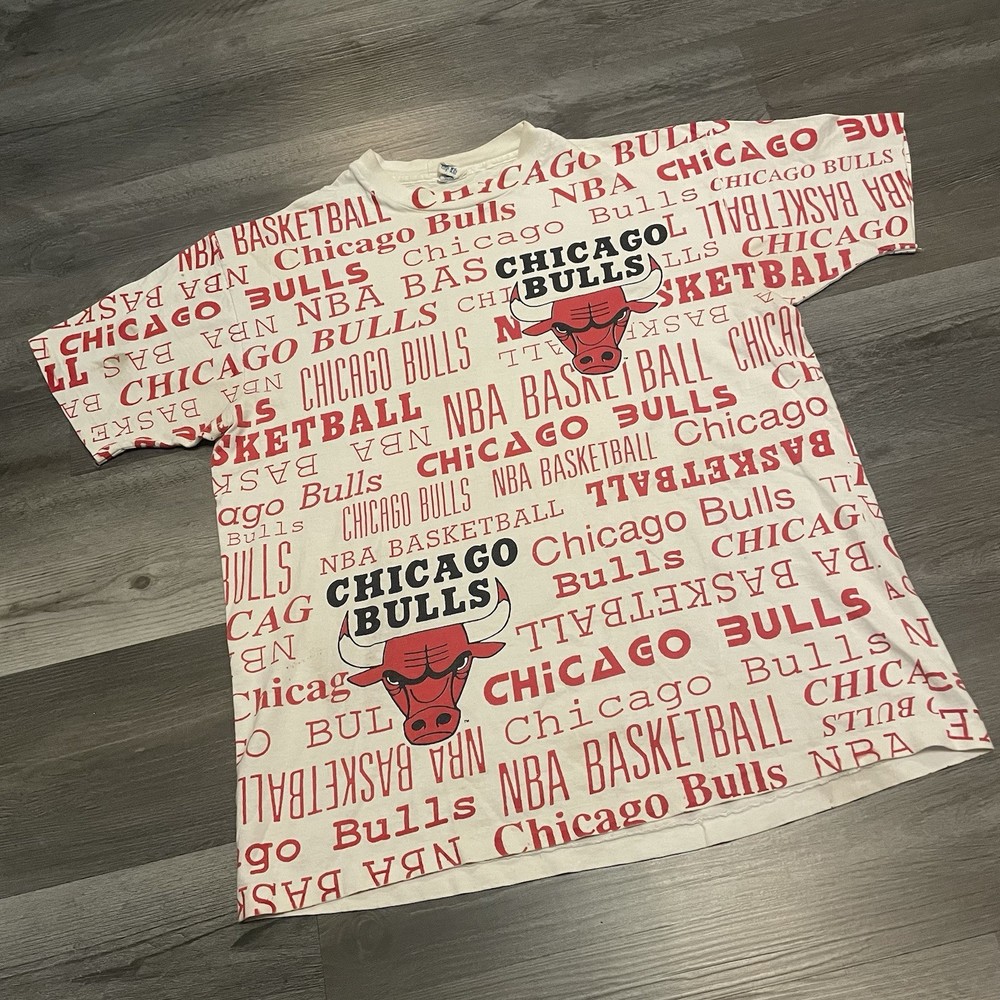 Men’s Vintage 90s Chicago Bulls All Over Print Tee Size Xl