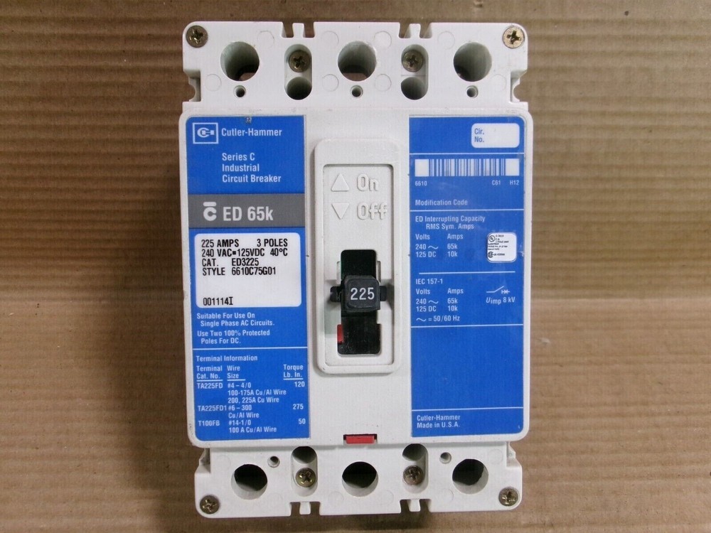 Eaton Cutler Hammer ED ED3225 3 Pole 240V 225 Amp Circuit Breaker