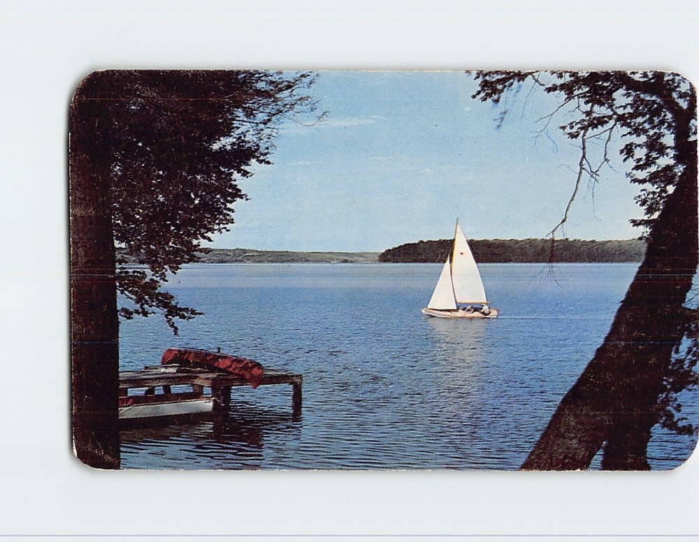 Postcard Fast Boat on the Lake Nature Scene