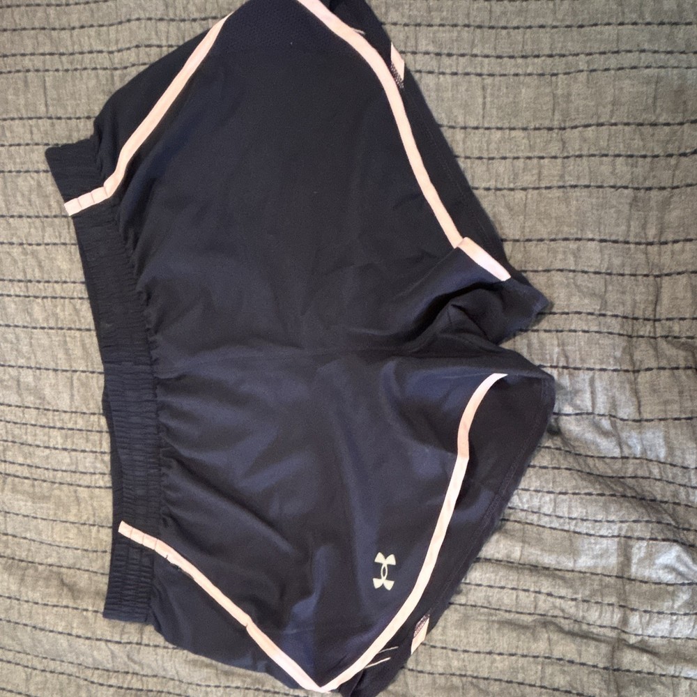 Under Armour Women’s Navy Athletic Shorts Pink Trim Loose Fit Elastic Waist