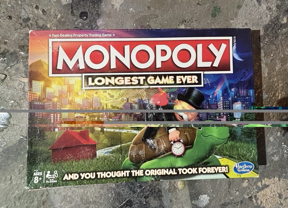 Hasbro E8915000 Monopoly Longest Game Ever Edition