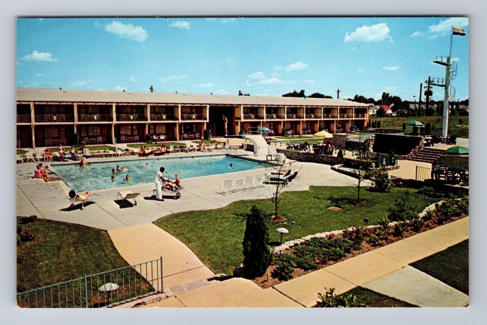 Louisville KY-Kentucky Executive Inn Vintage Postcard
