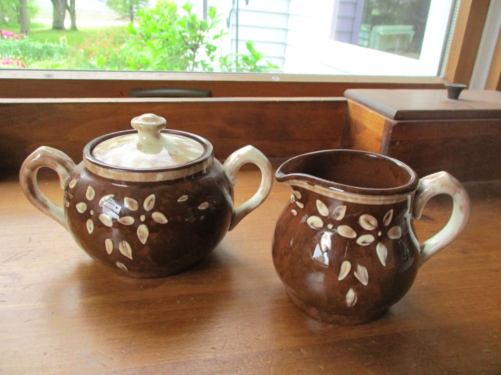 Sudlow's Burslem England Spongeware Ceramic Creamer & Sugar