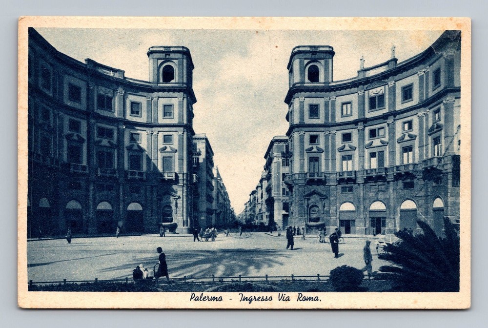 Italy- Palermo Sicily Entrance To Roma Street Souvenir Post PC Vintage Postcard