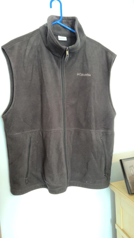 Columbia Men's XXL Black Fleece Vest - Winter-Ready & Like New