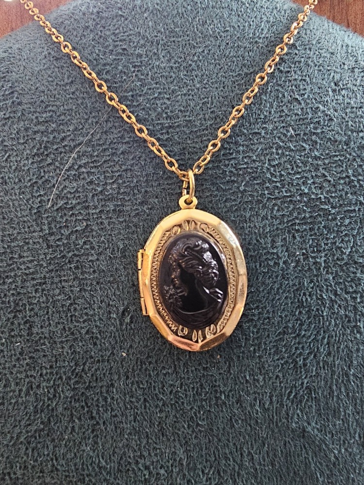 Vintage Cameo Locket Necklace New Old Stock