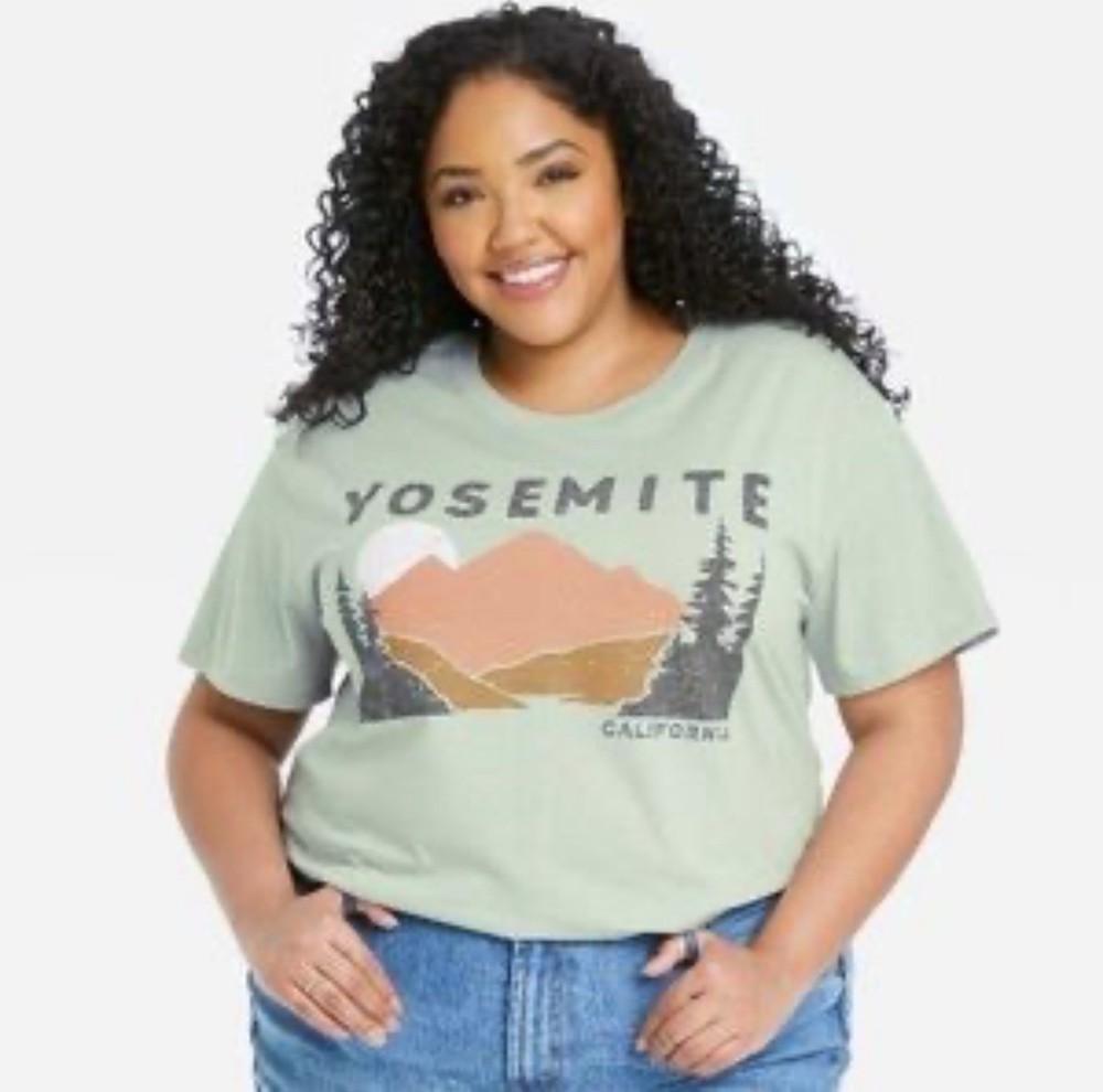 Zoe Liv Womens Plus Size XXL Light Green Yosemite National Park Mountain Tshirt