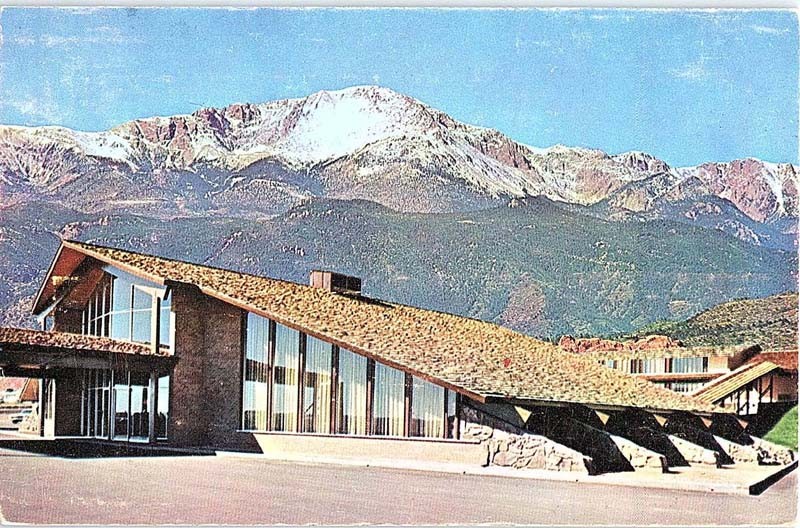 Postcard MOUNTAIN SCENE Colorado Springs Colorado CO m/09 AI7922