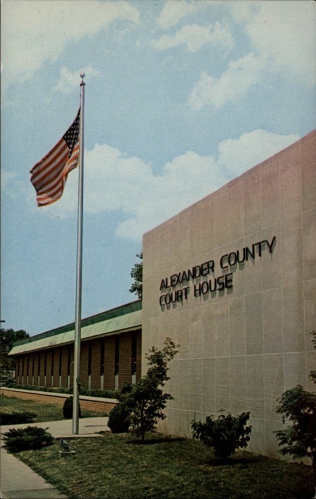 Cairo Illinois Alexander Co Court House American flag patriotic vintage postcard