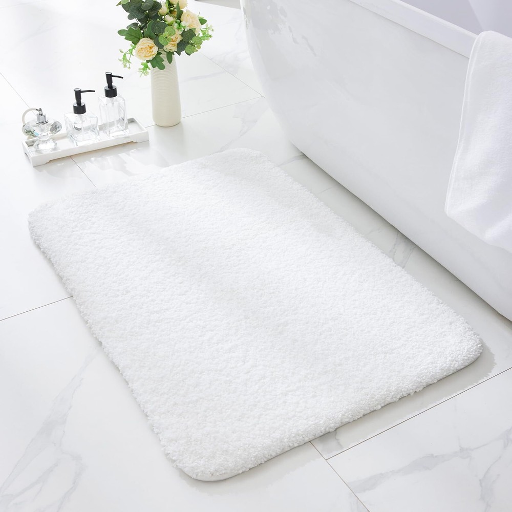 Small Fluffy White 17x24 Nonslip Bath Mat for Tub Washable Plush Bathroom Rug