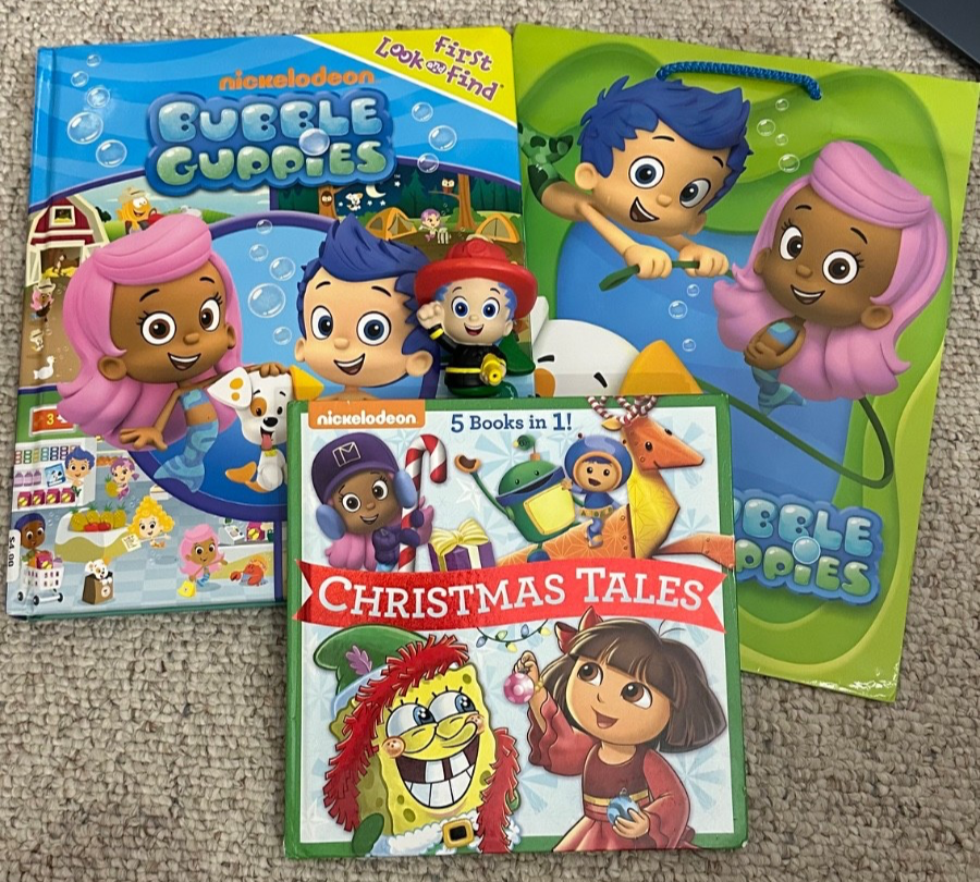 Y2K Bubble Guppies Bundle Lot, 2 Books Birthday Gift Bag & Bath Figure VTG
