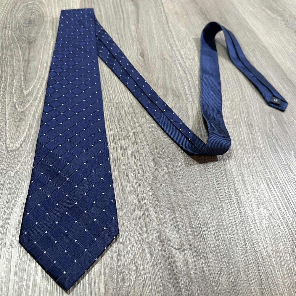 Tommy Hilfiger Mens Neck Tie Silk Navy Blue Check Pattern Classic 2-Tone