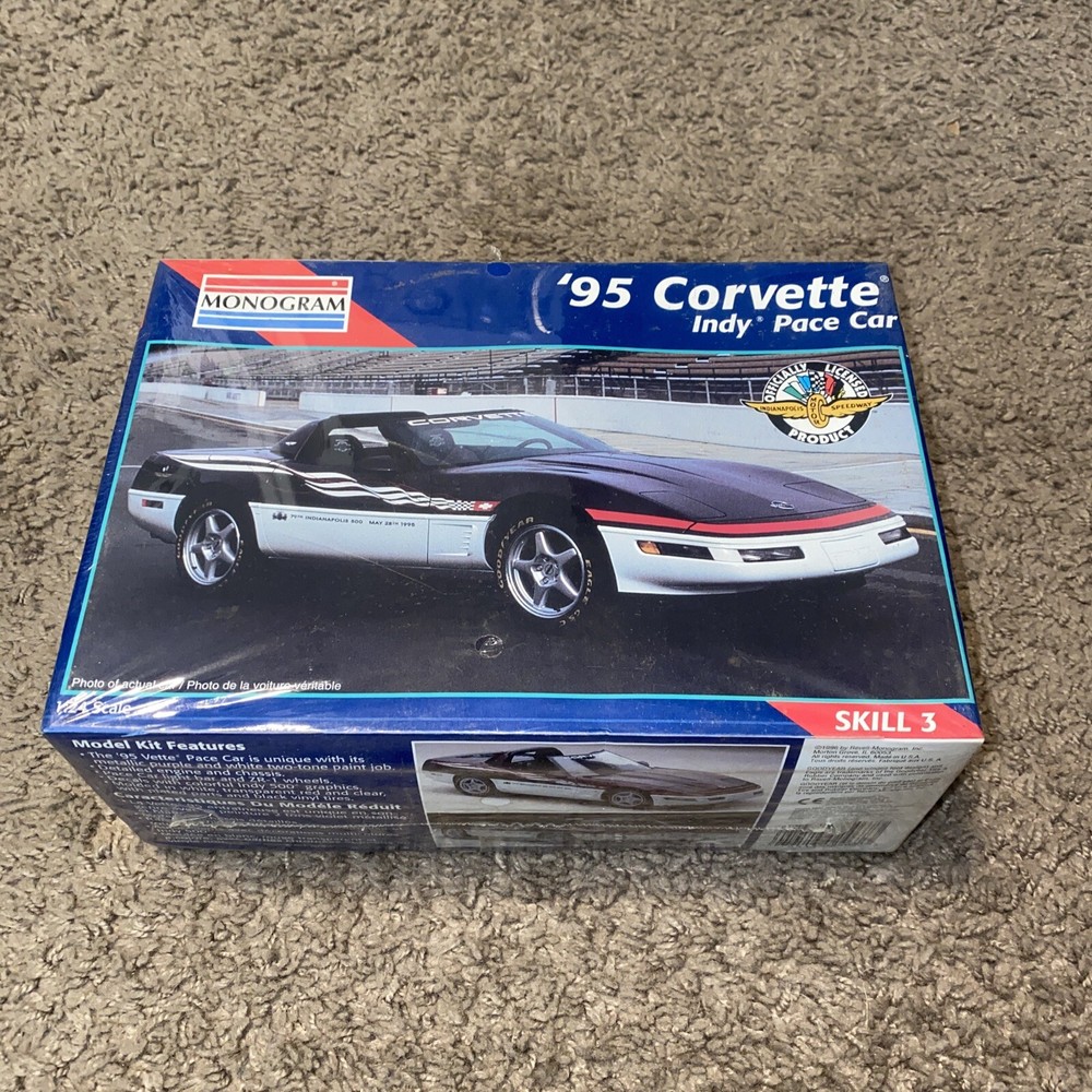 Monogram 1995 Chevy Corvette Indy Pace Car 1:24 Model Kit Level 3 Sealed AS-IS!