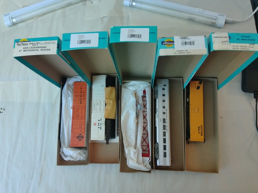 Athearn HO Scale Grab Bag #5-011 5 Pieces
