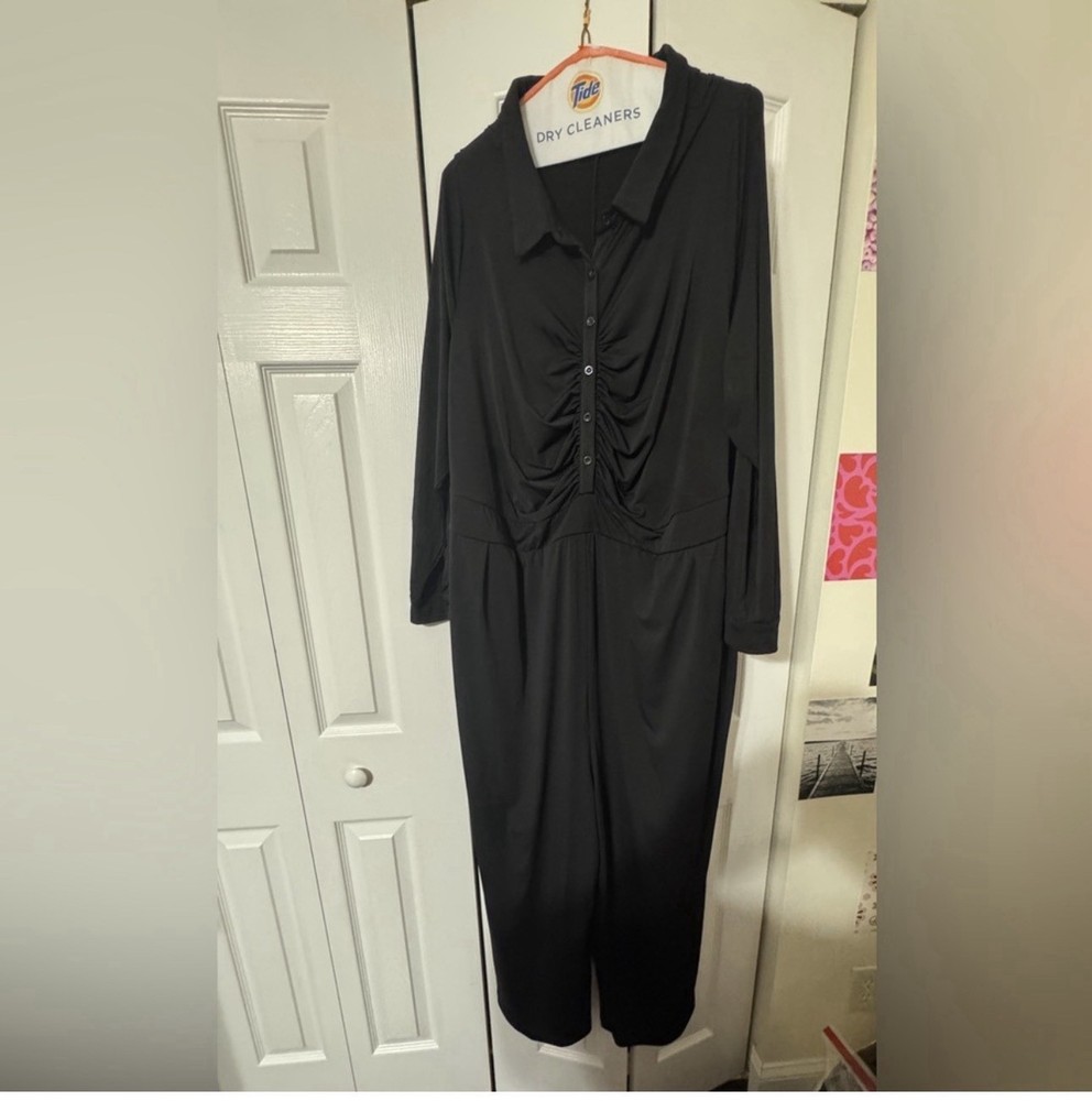 Black Collared Long Sleeve Ruched Button Front Women's Jumpsuit Straight Leg