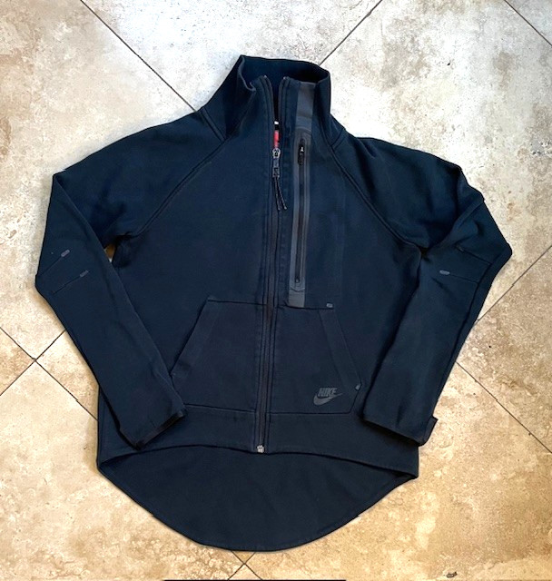 Nike Hoodie Woman Medium Black Cape Tech Fleece Full Zip Sweater Active Running