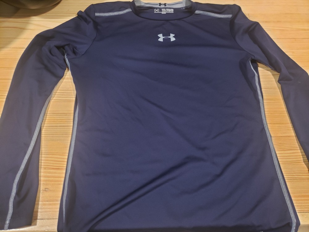 Under Armour HeatGear UPF30 Fitted Long Sleeve Pullover Top! YXL