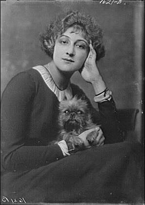 Photo:Melville, Mrs., with dog, portrait photograph