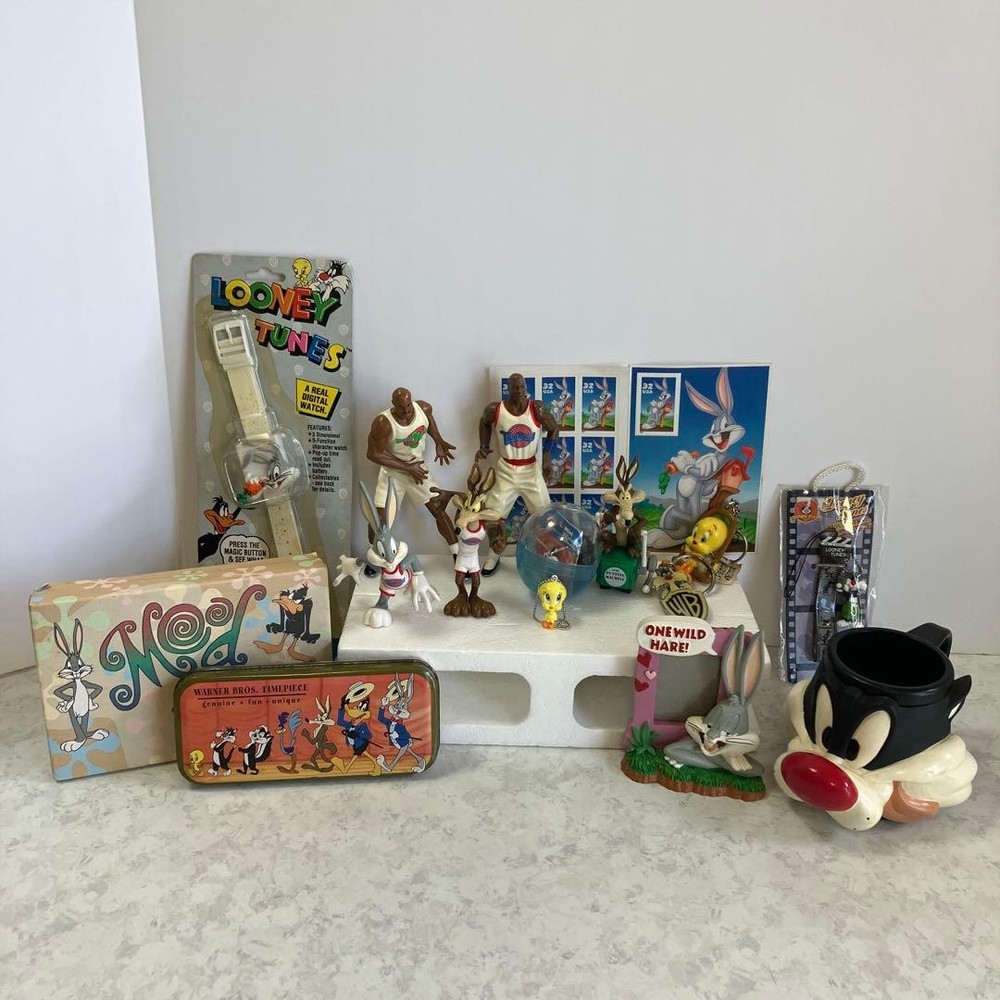 LOONEY TUNES Warner Bros. watch figures, straps and other bulk sales