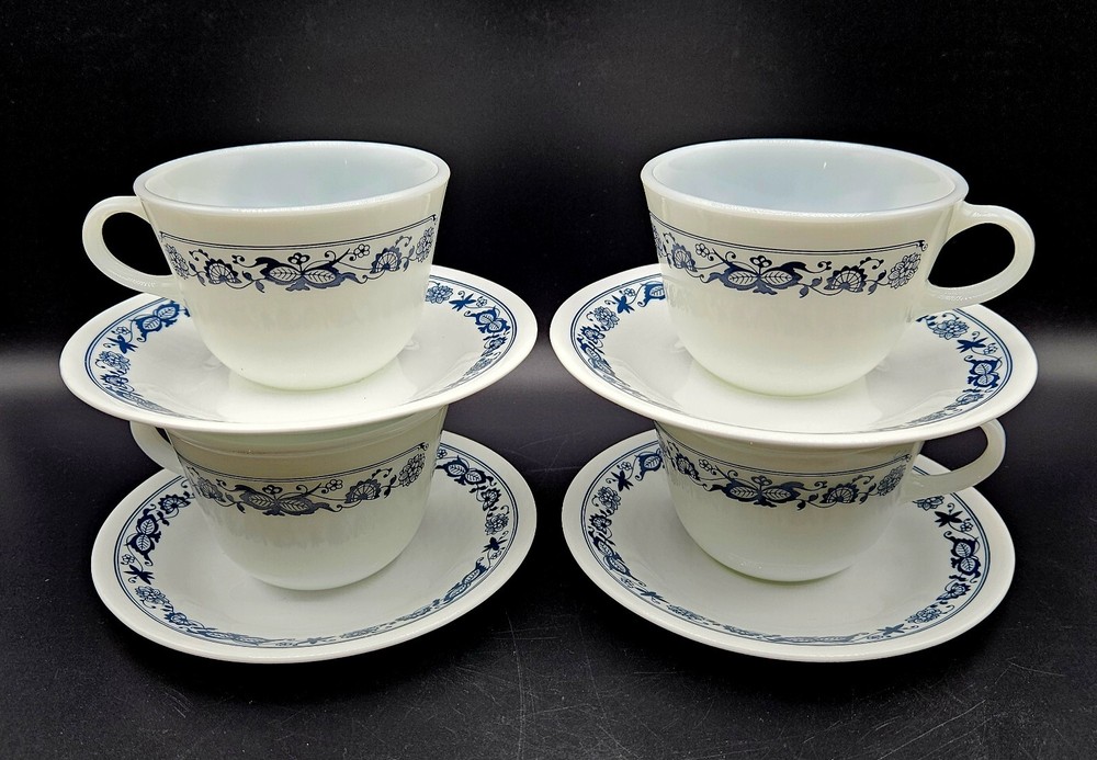 Vintage PYREX Old Town Blue Onion Cups & Corelle Saucers 4 Sets