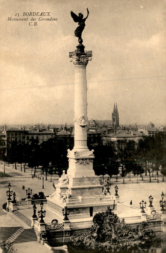 Monument des Girondins, Bordeaux Postcard