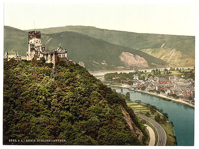 Photo:Lahneck Castle,the Rhine,Germany
