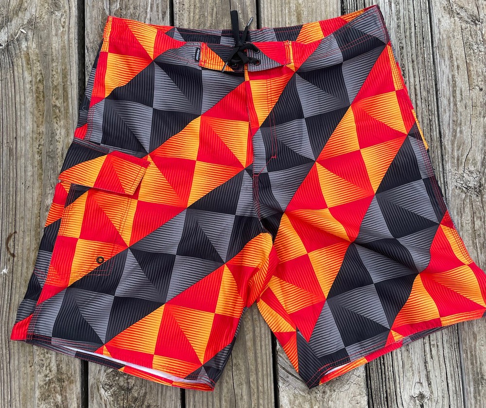 Joe Boxer Men’s Swim Trunks Size 34 Red Black Yellow Front Closure Leg Pocket
