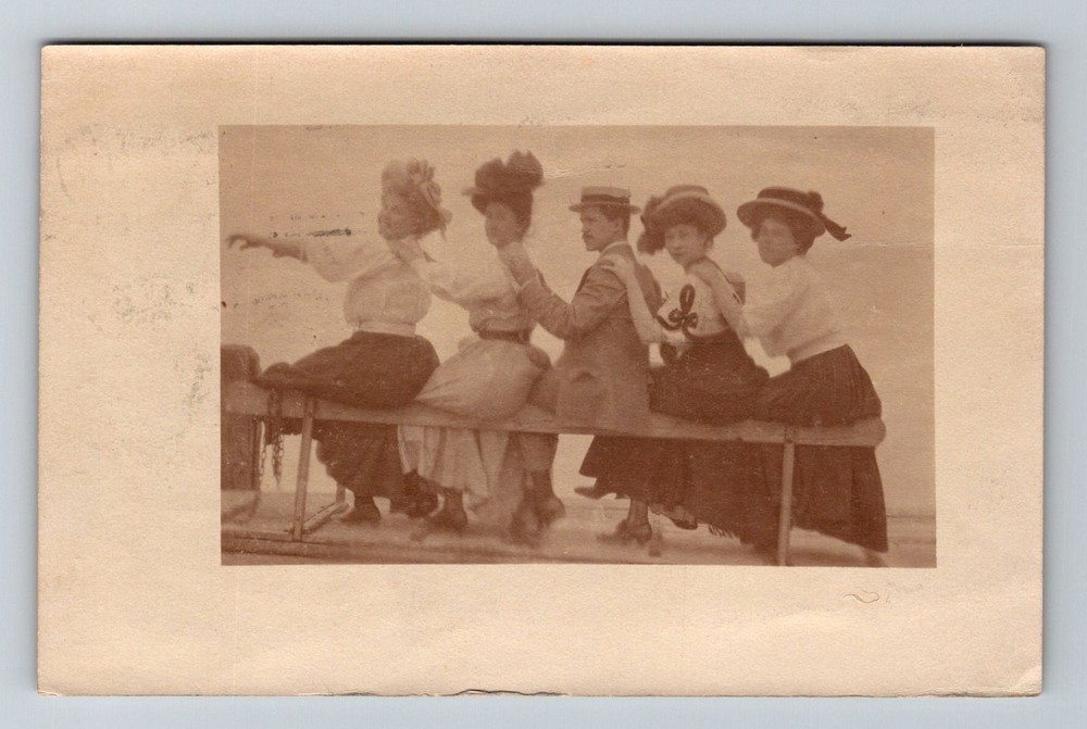 France- Ladies And A Gent Posed By The Sea Old Postal PC Vintage c1907 Postcard