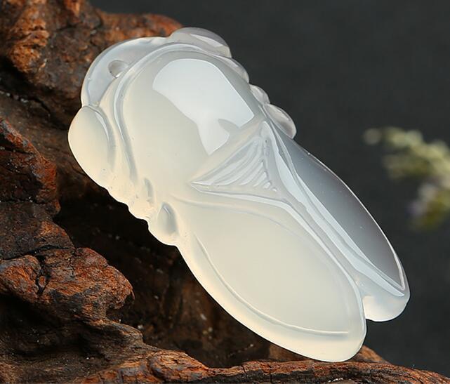 Natural New White Jade Statue White Cicada Amulet Pendant Necklace