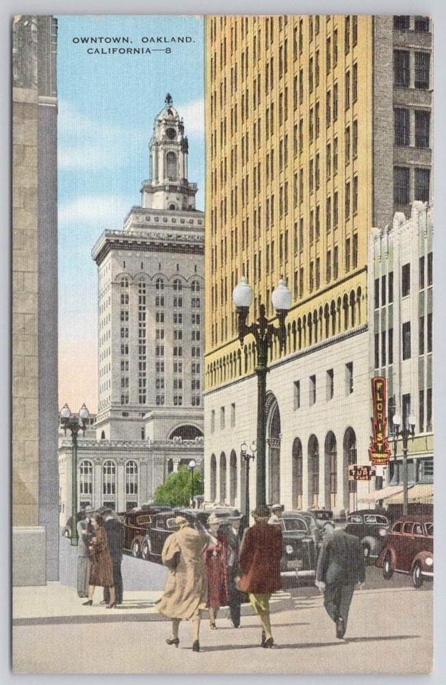 Oakland City Hall & Downtown Street Scene Vintage Postcard c.1940s