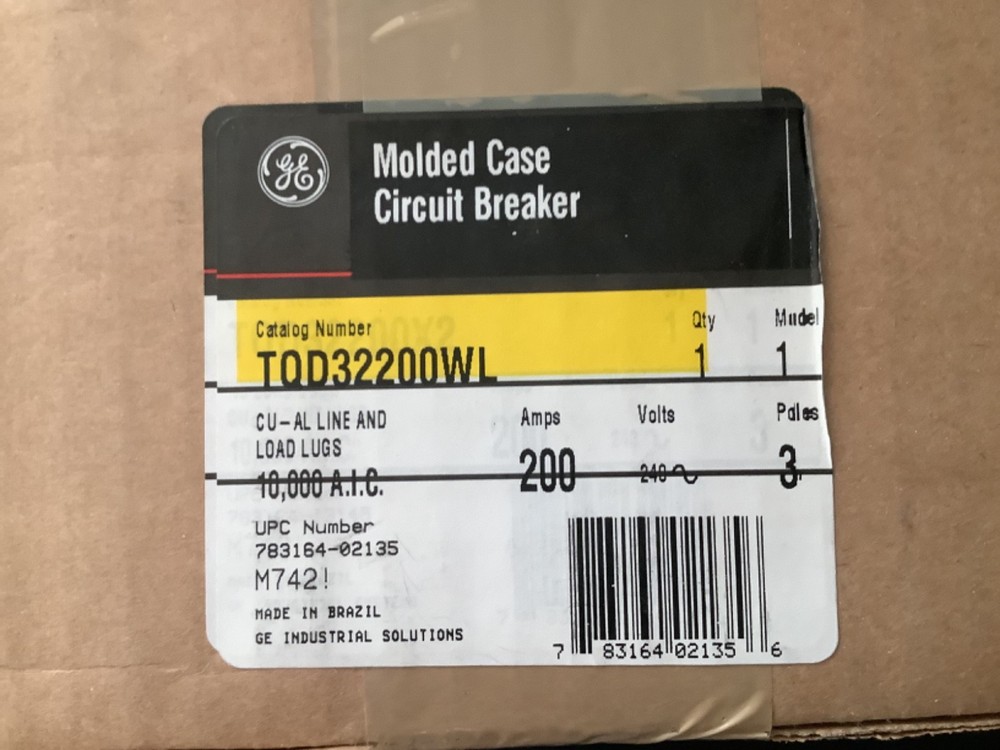 GE TQD32200WL Breaker 3pole 200amp 240v w/lugs feed thru NEW