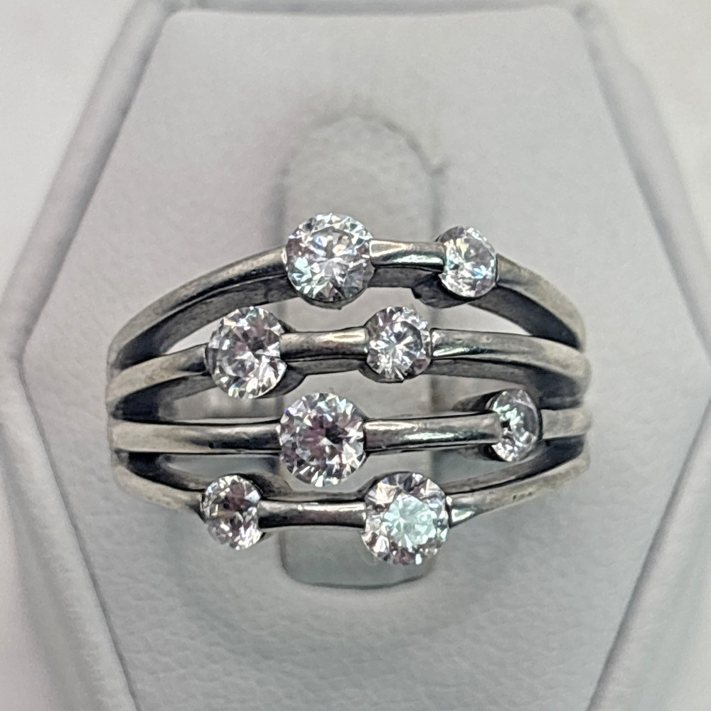 STUNNING .925 Vintage Sterling Silver Estate Ring Size 8 with Colorless stone