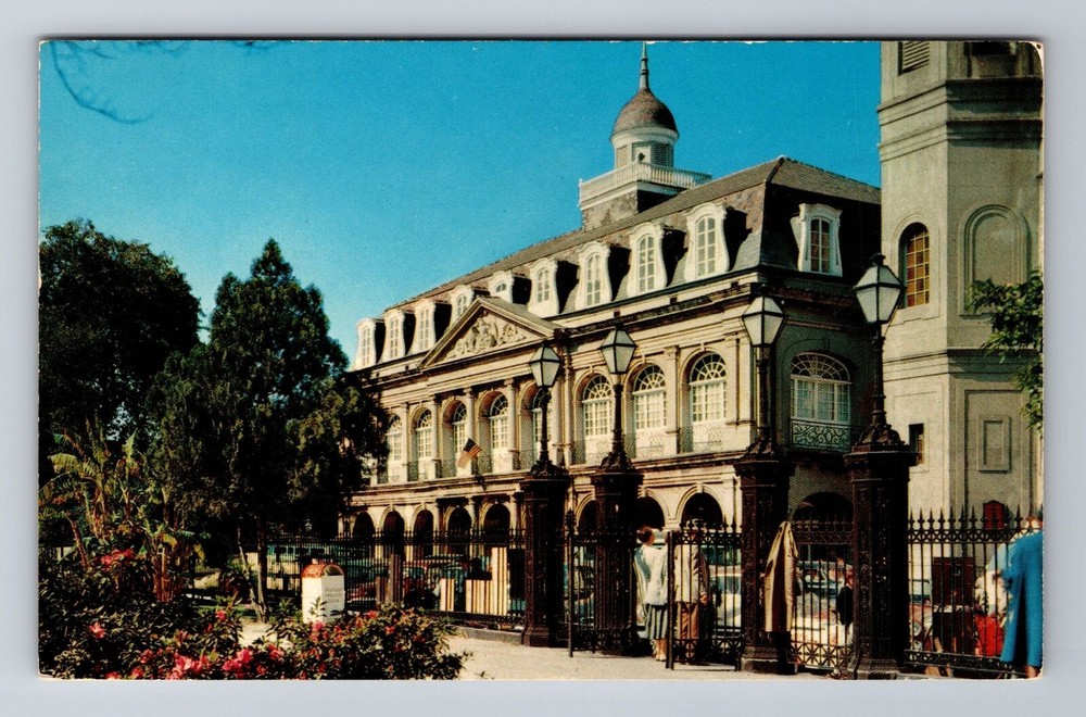 New Orleans LA- Louisiana, The Cabildo, Antique, Vintage Souvenir Postcard