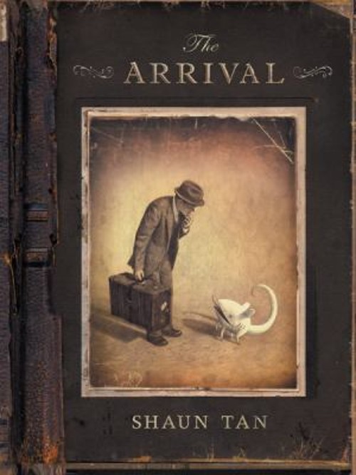 The Arrival Hardcover Shaun TanFree US Delivery | ISBN:0439895294