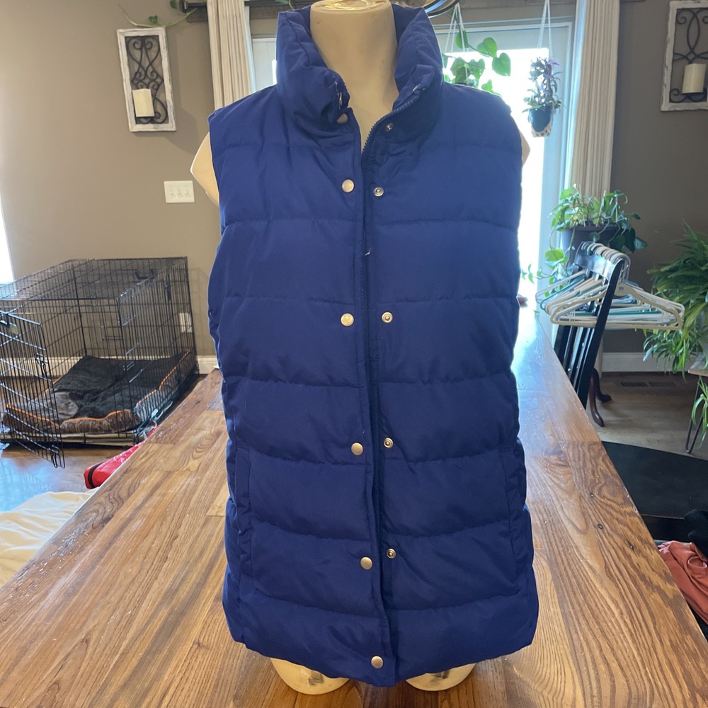 Women’s Old Navy Puffer Vest. Size Medium-tall