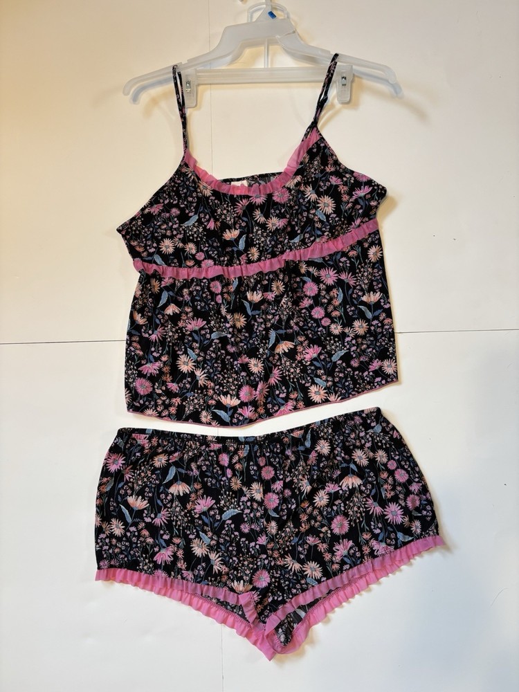Secret Treasures Women’s XL Black Floral Sleep Wear Set Camisole + Shorts Pajama