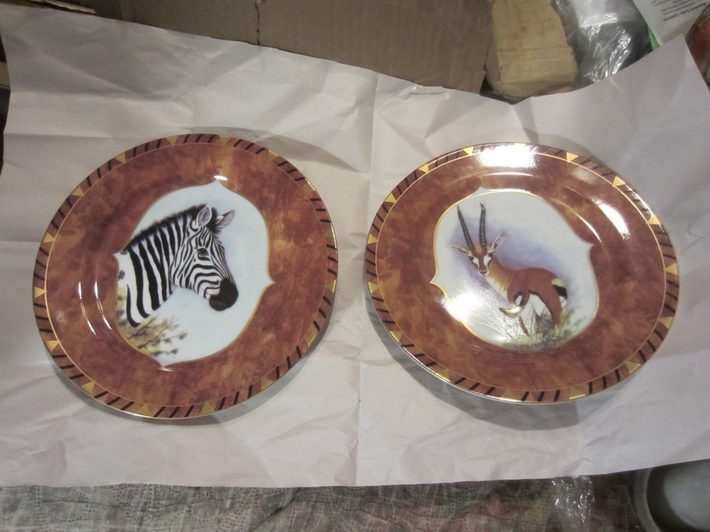 Lynn Chase African Portraits 2 Salad Dessert Plates Thompsons Gazelle & Zebra NR