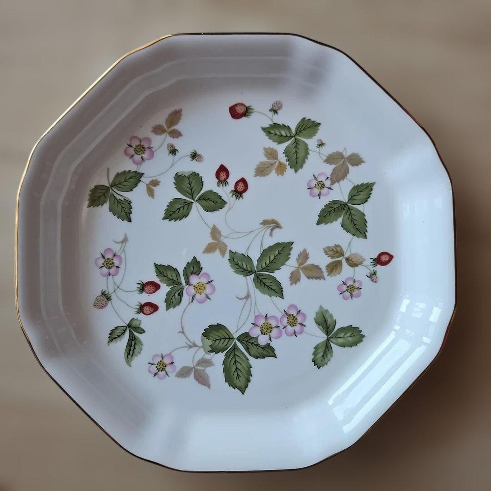 Wedgwood Wild Strawberry Octagonal Plate 18cm Fine Bone China Floral