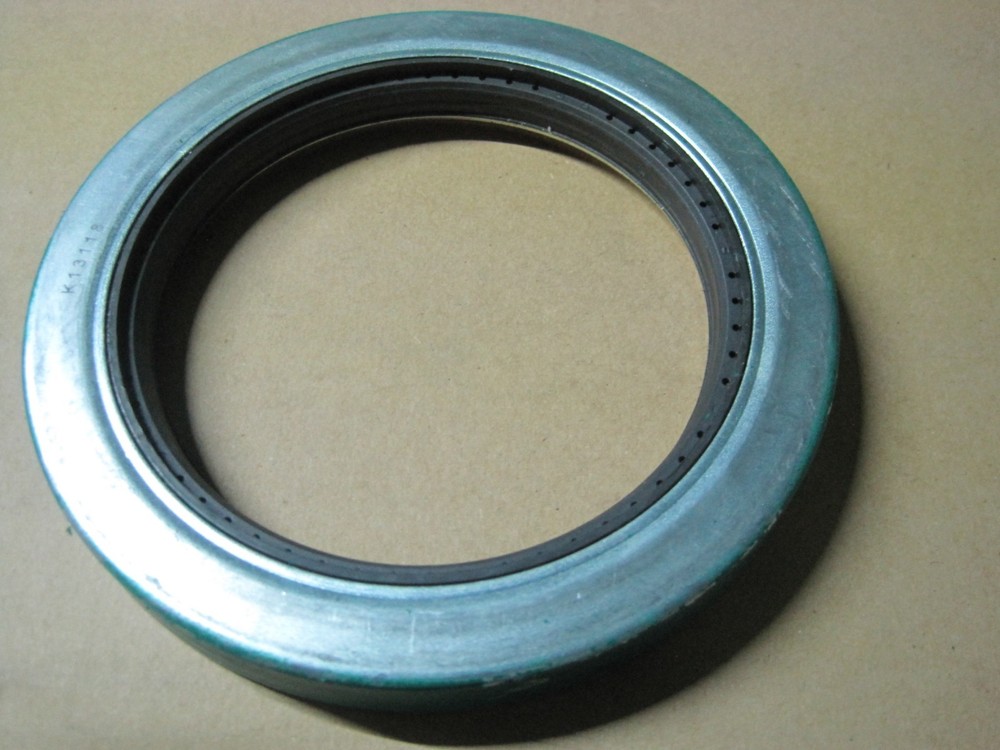 SKF CR 40086 OIL BATH, GREASE SEAL - WHEEL BEARING HUB   AA730