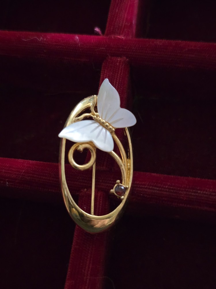 Vintage Butterfly Brooch Pin Mother of Pearl Gold Tone