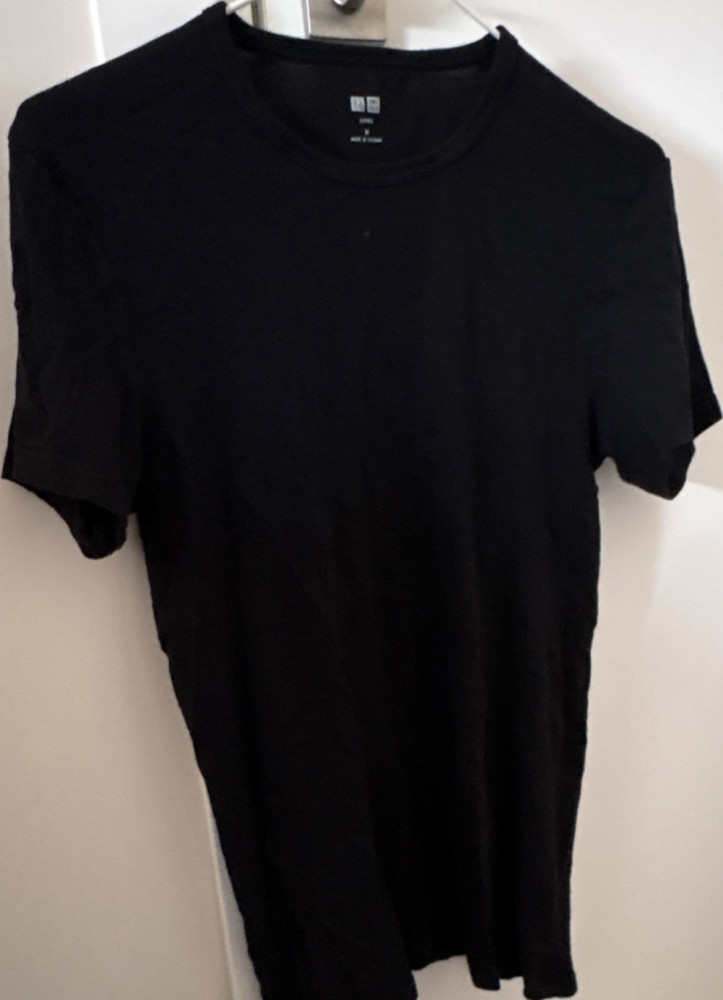 Uniqlo Men's Supima Cotton Crew Neck Short Sleeve Solid Black T-Shirt M