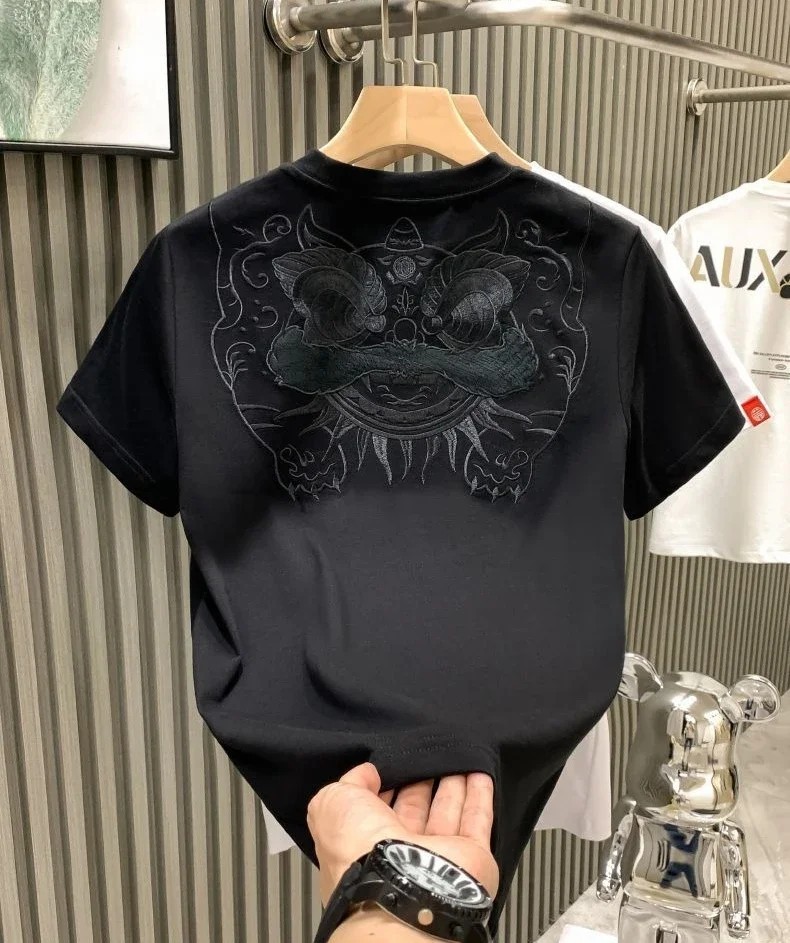 Men's Luxury Embroidered Lion T-Shirt Short Sleeve Casual Slim Fit Crew Neck Top