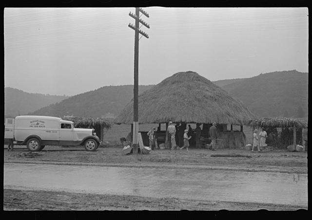 Photo:West Virginia Farm Security Administration FSA 1930s Rural Hut Truck