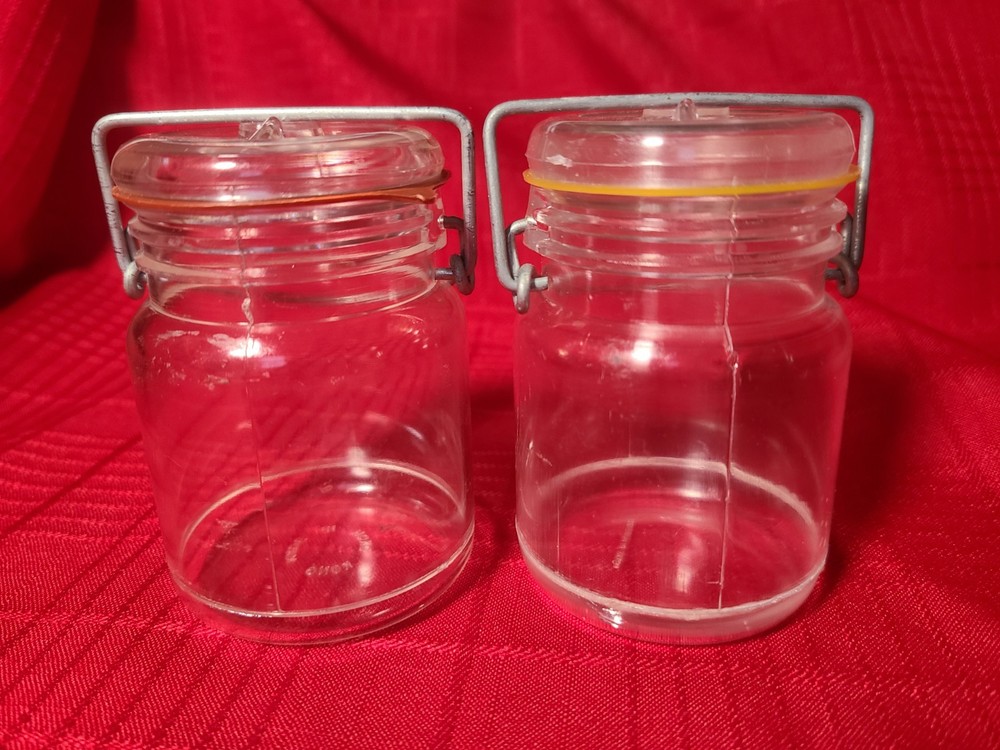 Vintage salt and pepper shakers Clear plastic mason Canning  jars (2) Hong Kong