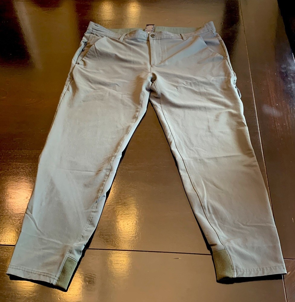 Russell Athletic Tech Chino Pants Men’s Size L Green with Zip Pockets for Outdoor Activities  