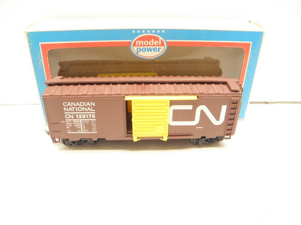 Model Power - 40' Boxcar - Canadian National - Cn #123175 - Ho Scale