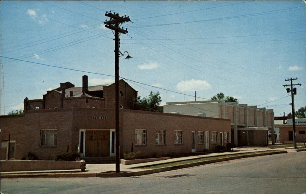 New Mexico Santa Rosa City Hall ~ 1950s-60s vintage postcard sku153