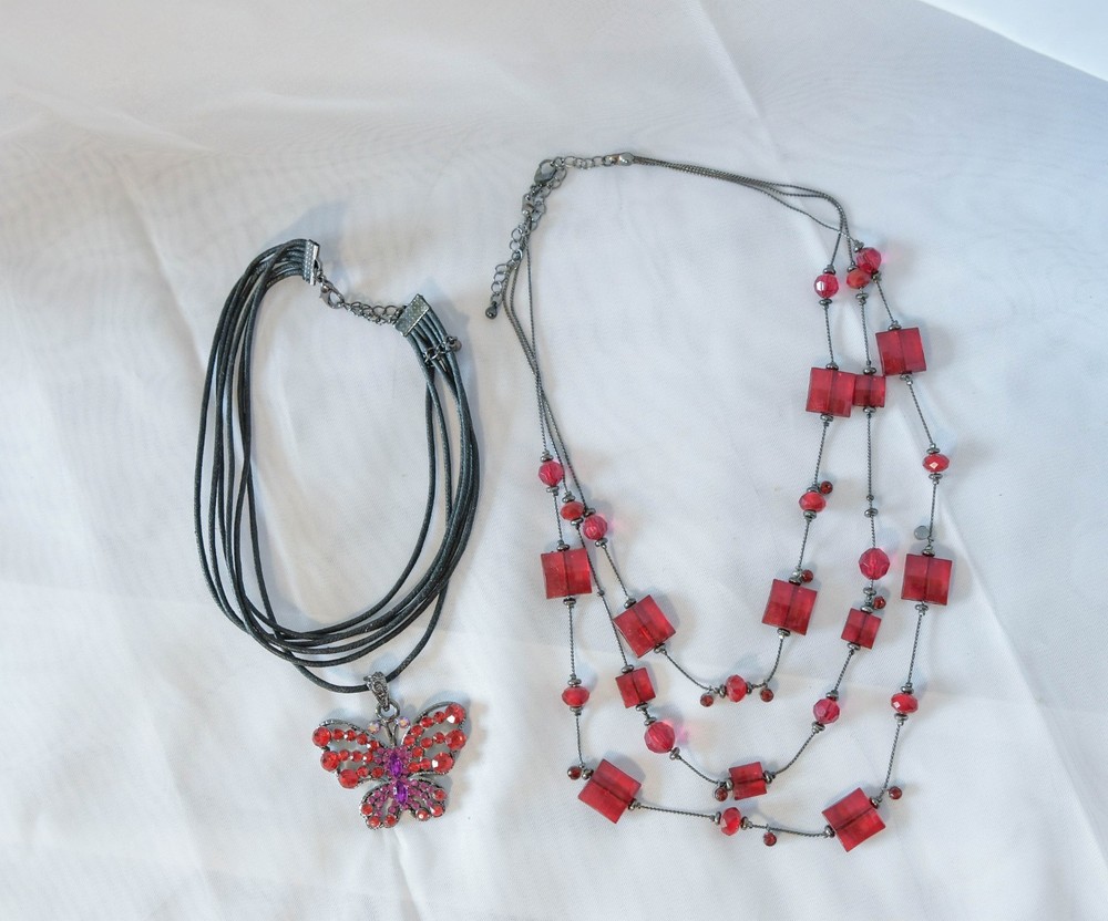 Set of 2 Vintage 90's necklaces faceted red bead necklace and butterfly pendant