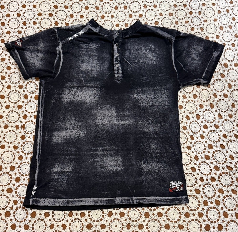 Y2K Affliction Henley Washed Out Print Shirt Large Grunge Punk Rock USA Cotton