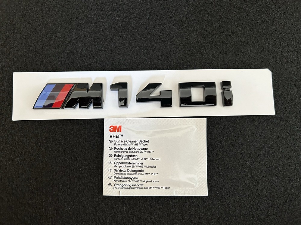 BMW M140i BADGE IN GLOSS BLACK. FREE ALCOHOL WIPE